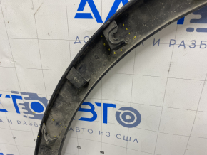 Front left arch trim Porsche Cayenne 958 11-17 narrow, broken fasteners, crack, scratches