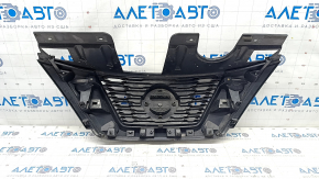 Radiator grill grill Nissan Rogue 17-18 without camera, with emblem, sand