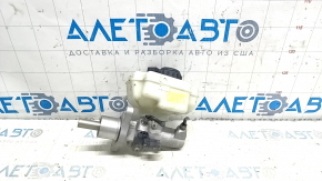 Master brake cylinder with reservoir Audi Q3 8U 15-18 with cover