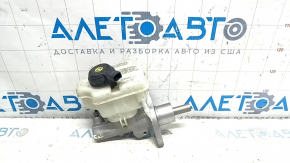 Master brake cylinder with reservoir Audi Q3 8U 15-18 with cover