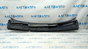 Wiper grille plastic Chevrolet Trax 17-21 seal fastener broken