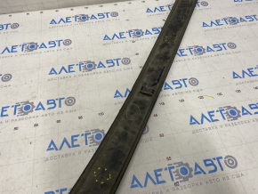 Door trim lower front left Subaru b9 Tribeca scratches, broken fastening