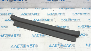 Door sill trim front right Toyota Avalon gray 05-12 gray, worn