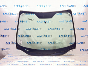 Ford Focus mk3 windshield 11-18 usa air on the contour, chips