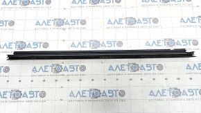 Glass seal inside front left door Mercedes W167 GLE 350 450 20-23