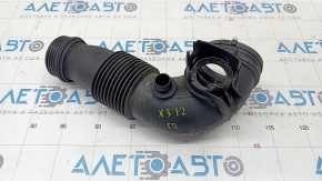 The air duct from the intercooler BMW X3 F25 11-17 2.0T is broken