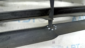 Lower grille of front bumper Toyota Avalon 13-15 prerest, chrome, honeycomb fractures, crack, sand, pressed