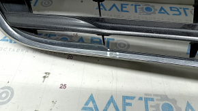 Lower grille of front bumper Toyota Avalon 13-15 prerest, chrome, honeycomb fractures, crack, sand, pressed