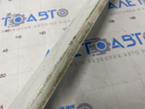 Door trim lower front left Toyota Avalon 05-12 scratches, abrasions