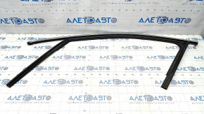 Upper front left door molding with glass seal Infiniti QX30 17- scratches