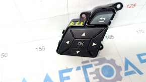 Steering wheel control buttons left Infiniti QX30 17 - worn