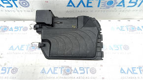 Infiniti QX30 17 underhood fuse box cover - broken