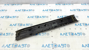 Door sill trim, front right, Toyota Highlander 14-19, black, worn, broken mount