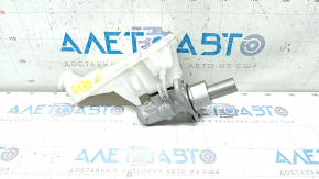 Brake master cylinder with reservoir Infiniti QX30 17- without cover