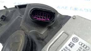 Front left headlight complete Audi A6 C7 12-15 prerest, xenon, broken fastener, web, for polishing, sand