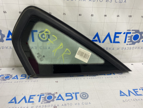 Window blind glass rear right VW Passat b7 12-15 USA mat peeling off molding, dents on molding