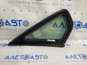 Window blind glass rear right VW Passat b7 12-15 USA mat peeling off molding, dents on molding