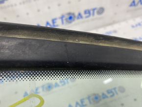 Window blind glass rear right VW Passat b7 12-15 USA mat peeling off molding, dents on molding, scratches on glass