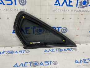 Window blind glass rear left VW Passat b7 12-15 USA chrome, scratches on chrome