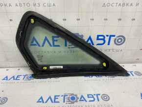 Window blind glass rear left VW Passat b7 12-15 USA chrome, scratches on chrome, tear of seal
