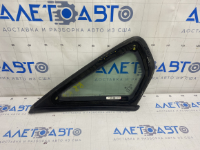 Window blind glass rear right VW Passat b8 16-19 USA chrome, scratches on chrome, tear of seal, scratch on glass