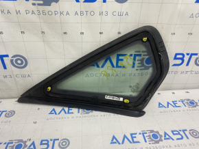 Window blind glass rear right VW Passat b8 16-19 USA chrome, scratches on chrome, scratch on glass