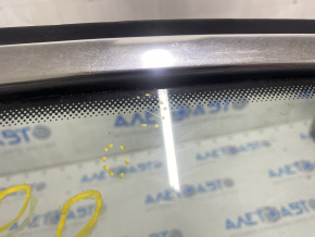 Window blind glass rear right VW Passat b8 16-19 USA chrome, scratches on chrome, scratch on glass