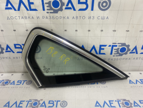 Window blind glass rear right VW Passat b8 16-19 USA chrome, scratches on chrome, scratch on glass