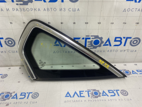 Window blind glass rear right VW Passat b8 16-19 USA chrome, scratches on chrome