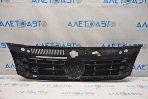 Radiator grill with badge VW Passat b7 12-15 USA cracks, sand, swollen chrome