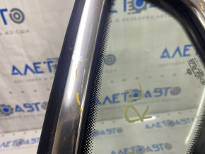 Window blind glass rear left VW Passat b8 16-19 USA chrome, scratches on chrome, tear of seal