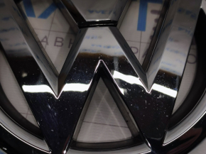 VW Jetta 11-14 USA radiator grille emblem broken fasteners, sand