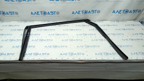 Rear left glass seal Audi Q7 16-