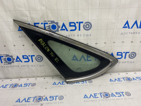 Window blind glass rear left Toyota Avalon 13-18 scratches on chrome