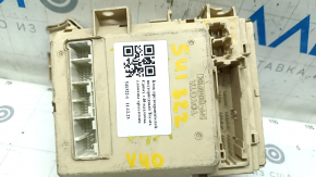 Fuse box under the dashboard Toyota Camry v40 fractures, broken fasteners
