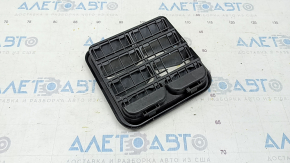 Ventilation shield left Audi Q7 16 - honeycomb fracture