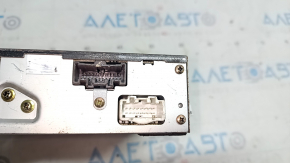 CD CHANGER Mazda3 03-08 scratches