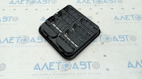 Ventilation shield right Audi Q7 16-