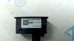 Audi Q7 16- Tailgate Closing Button