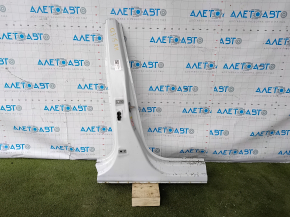 The central right body pillar of Audi Q3 8U 15-18 is sawn off