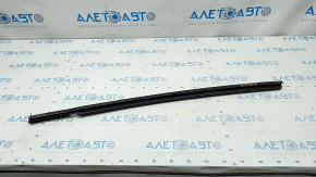 Glass seal inside front right door Audi Q7 16-