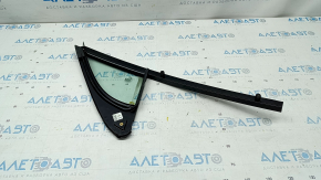 Door glass triangle with seal front right Audi Q7 16-