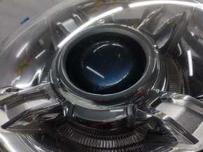 Front right headlight complete Jeep Renegade 15-18 prerest, xenon, scratches, sand, broken mount