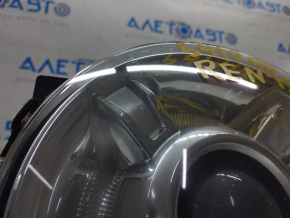 Front right headlight complete Jeep Renegade 15-18 prerest, xenon, scratches, sand, broken mount