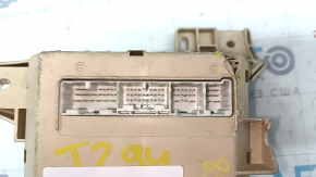 Fuse box under the dashboard Toyota Camry v40 breaks