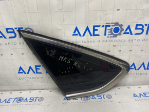 Window blind glass rear left Ford Fusion mk5 13-20 two chrome, scratches on chrome, scratch on glass