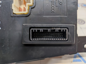 Climate control Hyundai Elantra UD 11-13 prerest manual with heating, chrome peeled off, scratches