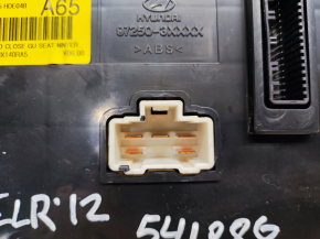 Climate control Hyundai Elantra UD 11-13 prerest manual with heating, chrome peeled off, scratches