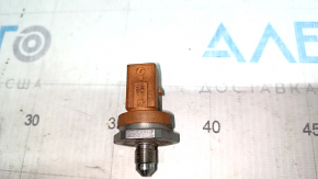 Fuel pressure sensor Audi A6 C7 12-15 2.0T on the fuel rail