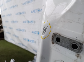 Front right quarter Audi A4 B9 17 - white, dents